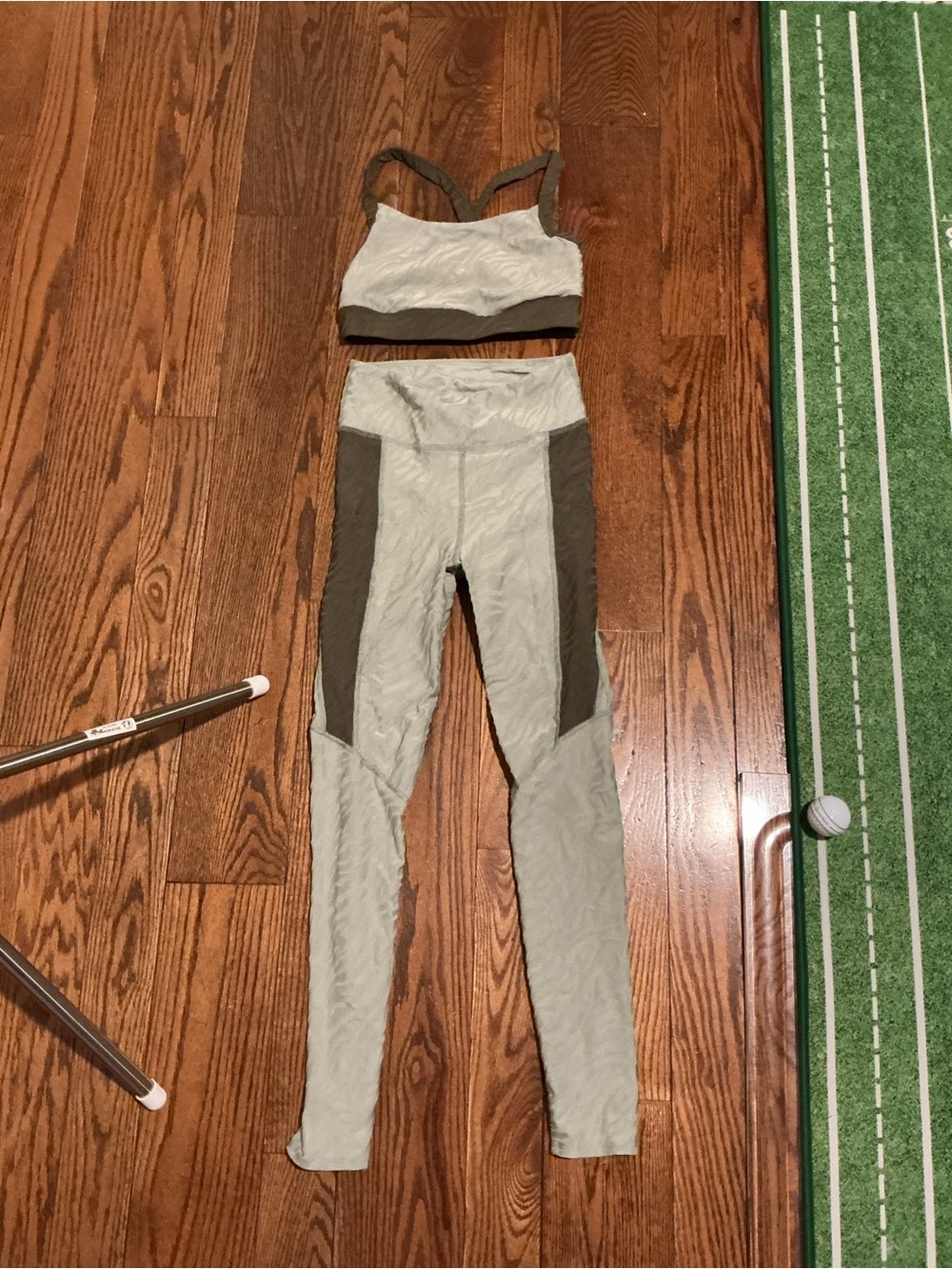 High-Waist Leggings & Matching Sports Bra Set in Sage Green with Olive Panels